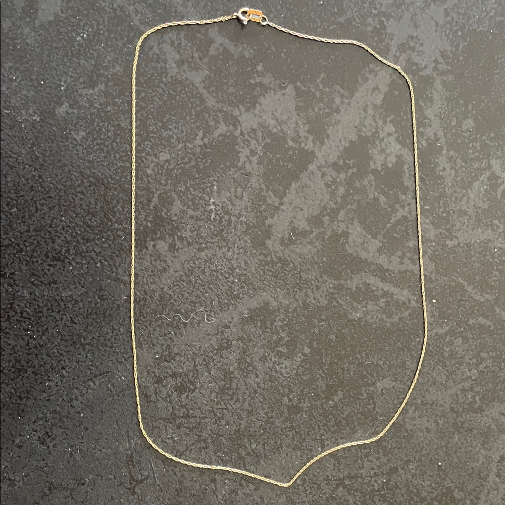 Elegant Gold Chain Necklace